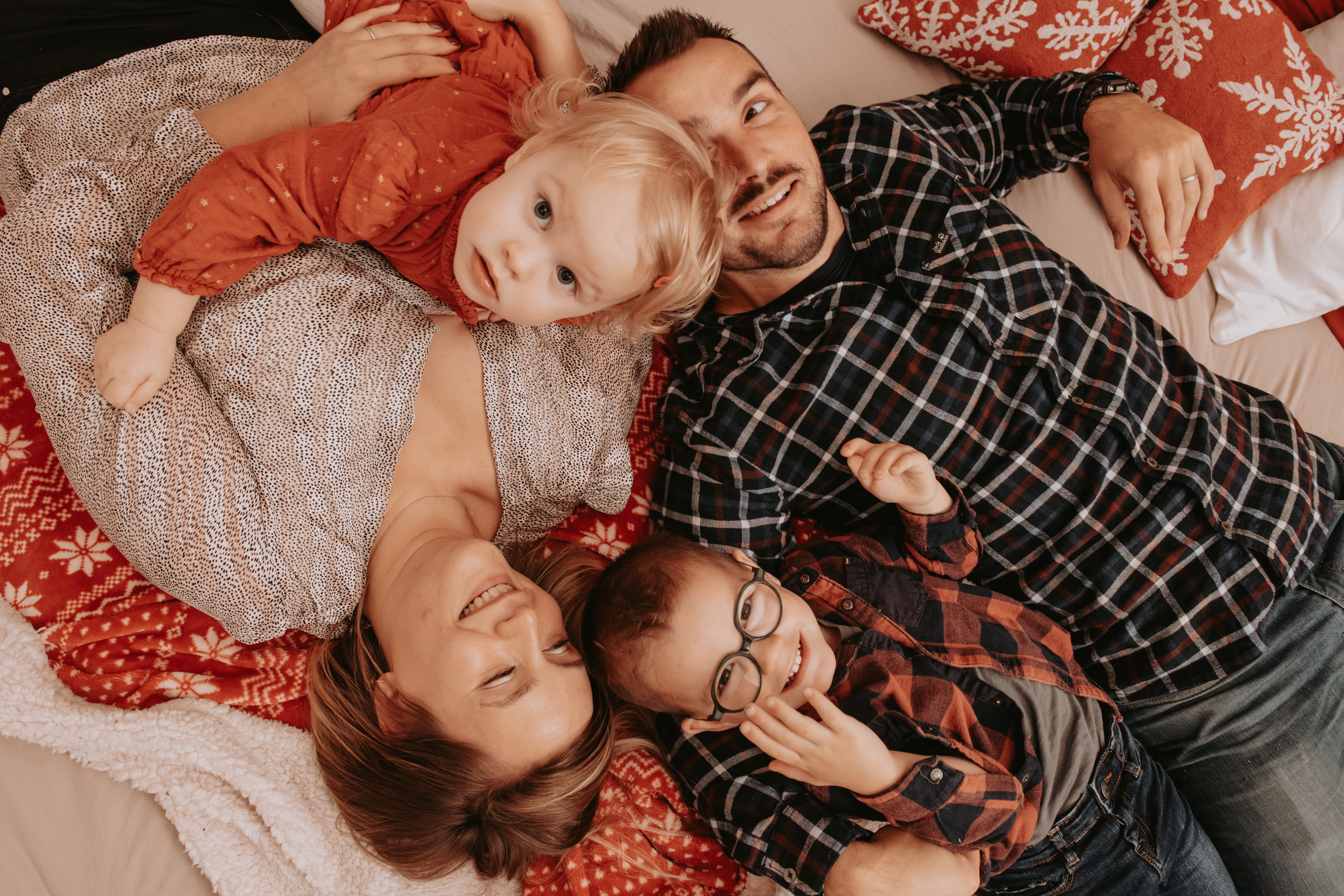 famille rire séance photo